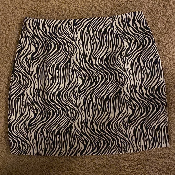 Stylish Set - Picture 4 of 6